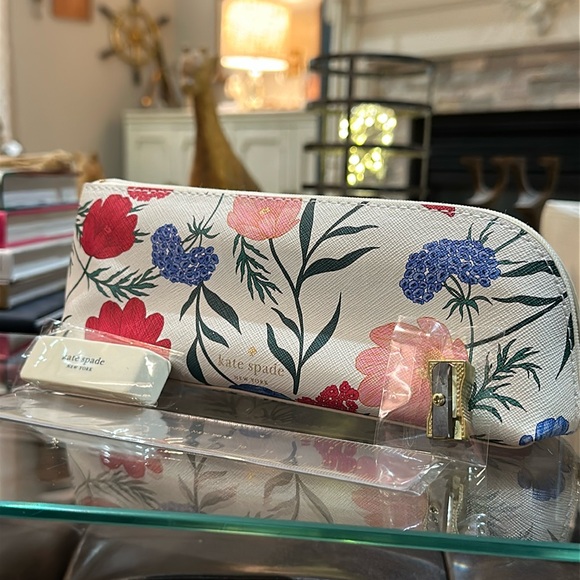 Authentic Kate Spade ♠️ New York “Blossom” Pencil Case w/Accessories, NWT - Picture 1 of 16